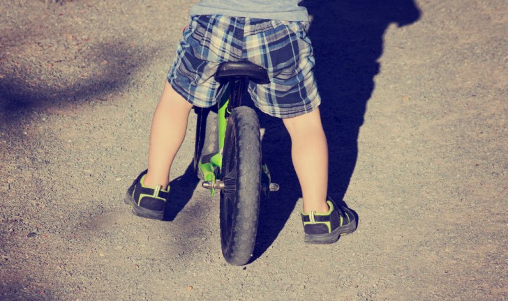 bicicleta sem pedal, bicicleta de equilíbrio bicicleta sem pedal, bicicleta de equilíbrio